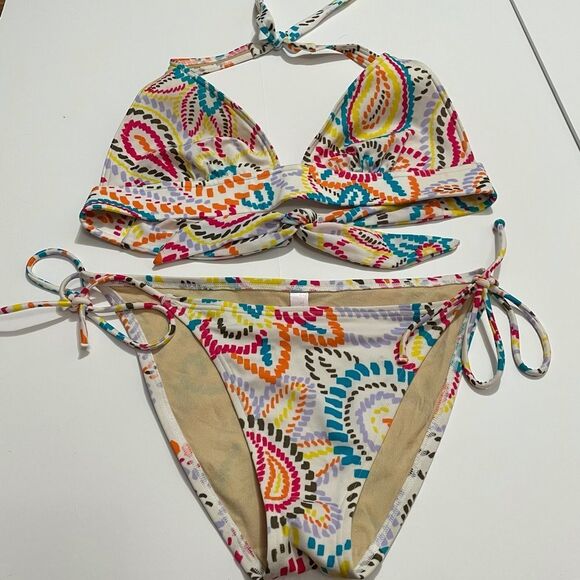 Victoria’s Secret Patterned Bikini Swimsuit - Picture 1 of 6